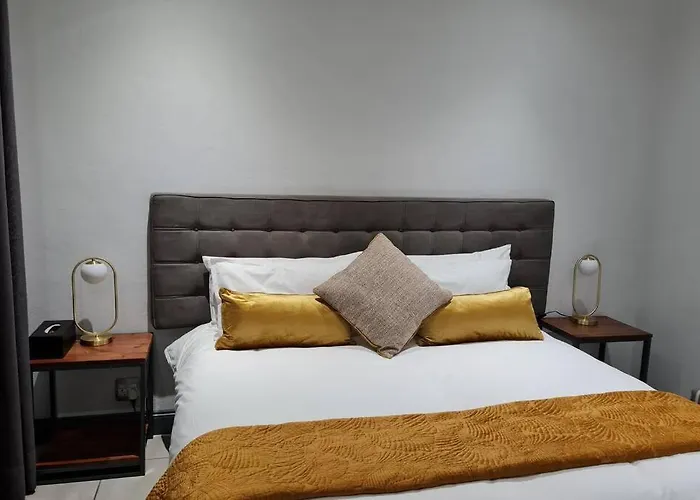 Upmarket One-Bedroom Apartment At Menlo Park